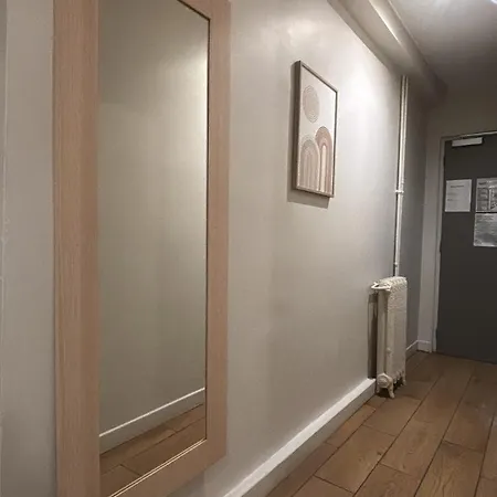 Lafayette Ξενοδοχείο *