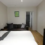 Lafayette Hotel *