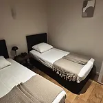 Hotel Lafayette *