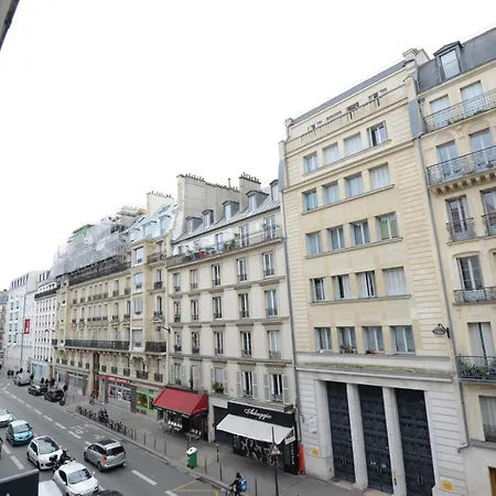 Lafayette Hotel *